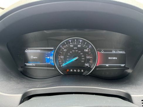 Used 2017 Ford Explorer XLT w/ Equipment Group 202A image 21