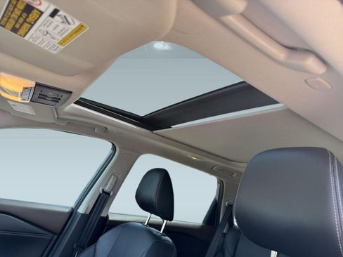 Used 2022 Nissan Rogue SL w/ SL Premium Package FWD image 16