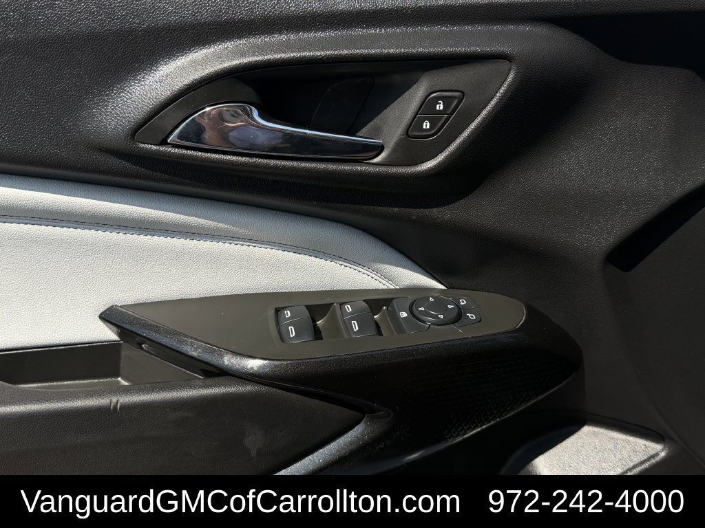 Used 2024 Chevrolet Trax LT w/ Driver Confidence Package FWD image 27