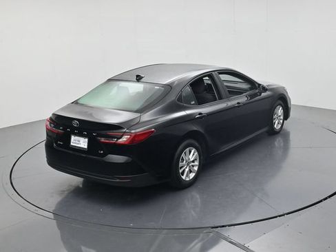 Used 2025 Toyota Camry LE FWD image 39