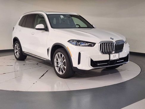 Used 2026 BMW X5 xDrive40i AWD/4WD image 12