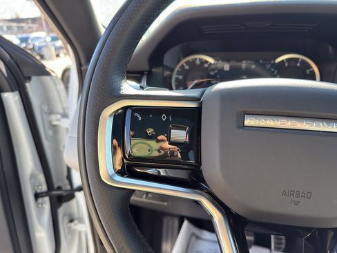 Used 2022 Land Rover Range Rover Evoque R-Dynamic SE image 16