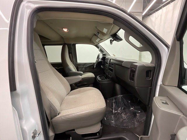 Used 2024 Chevrolet Express 3500 LT w/ LT Preferred Equipment Group RWD image 24