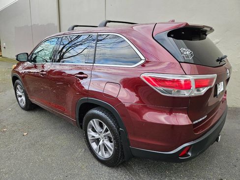 Used 2014 Toyota Highlander Plus image 3