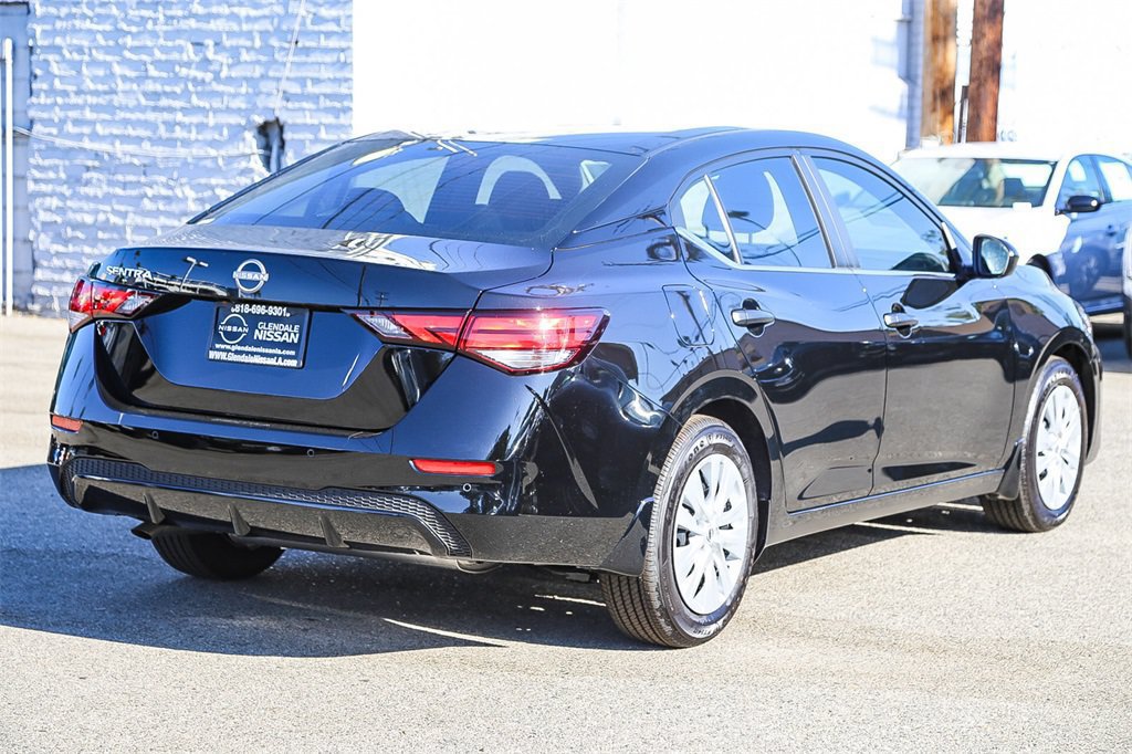 Used 2025 Nissan Sentra S FWD image 6