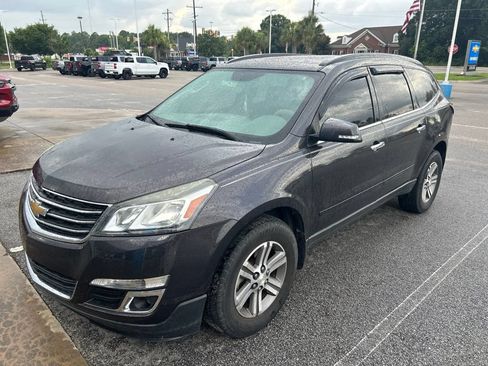 Used 2016 Chevrolet Traverse LT FWD image 1