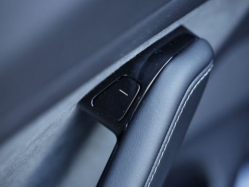 Used 2018 Tesla Model 3 Long Range image 26