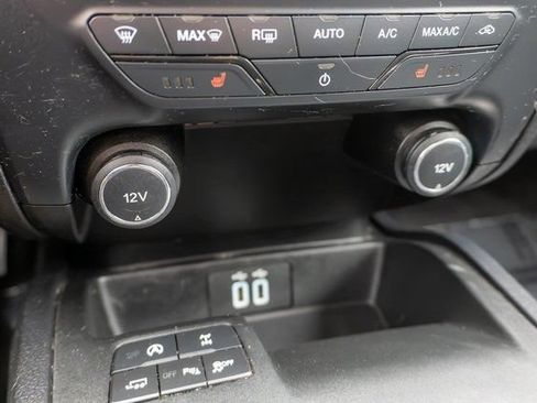 Used 2019 Ford Ranger XLT w/ Equipment Group 302A Luxury AWD/4WD image 22
