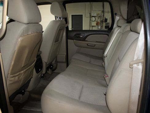Used 2013 Chevrolet Avalanche LS RWD image 26