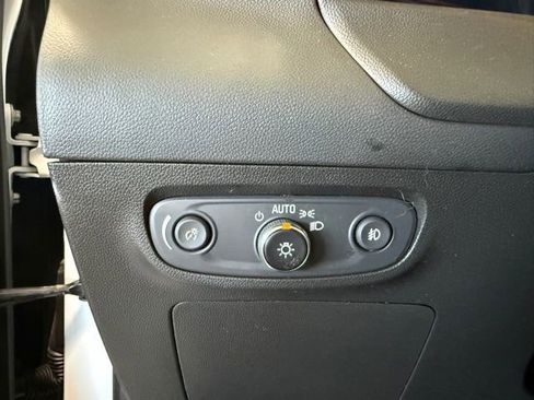 Used 2023 Buick Encore GX Select image 31