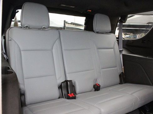 Used 2022 GMC Yukon SLT w/ SLT Premium Package AWD/4WD image 60