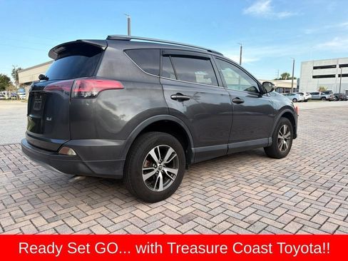 Used 2017 Toyota RAV4 XLE FWD image 7