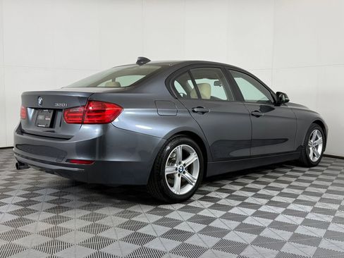Used 2014 BMW 320i Sedan image 9