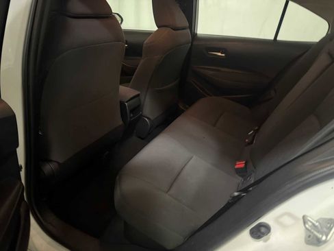 Used 2020 Toyota Corolla LE image 22
