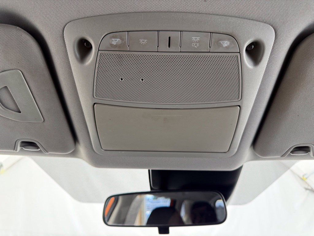 Used 2020 Nissan Rogue SV FWD image 39