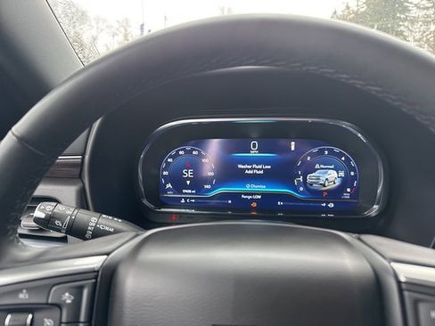 Used 2024 Chevrolet Tahoe LT w/ LT Signature Package image 27