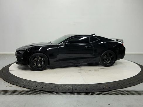 Used 2016 Chevrolet Camaro SS RWD image 5