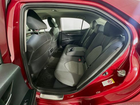 Used 2019 Toyota Camry LE image 27