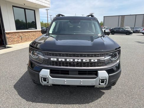 Used 2025 Ford Bronco Sport Badlands image 10