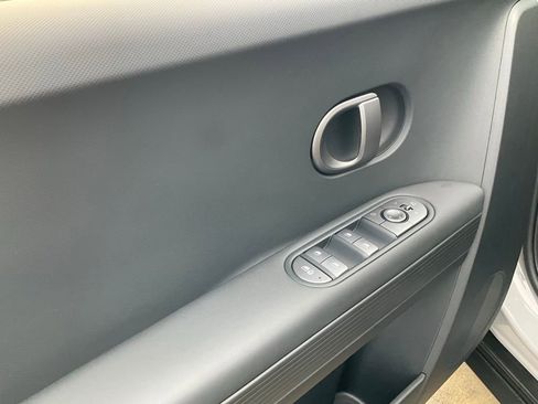 Used 2025 Hyundai Ioniq 5 SEL image 25