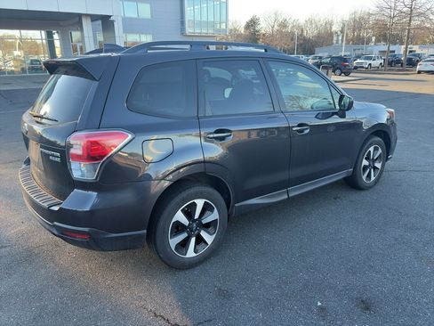 Used 2017 Subaru Forester 2.5i Premium w/ All-Weather Package image 7
