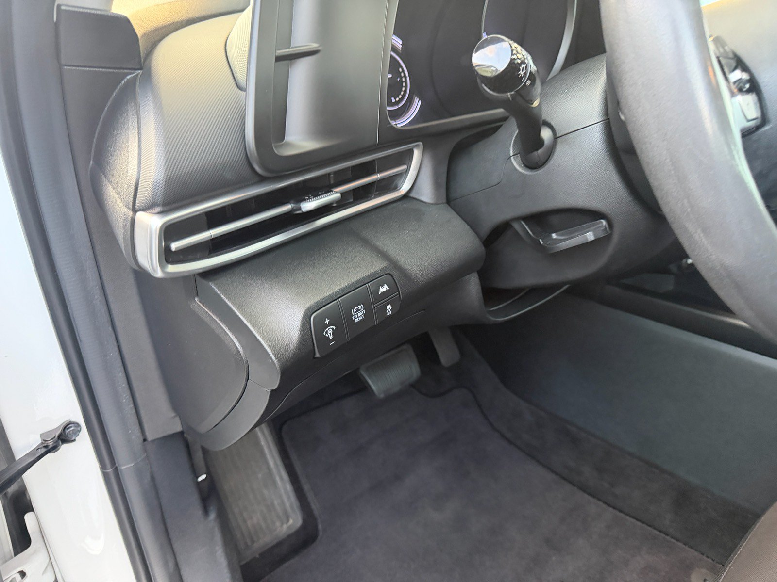 Used 2023 Hyundai Elantra Blue w/ Cargo Package FWD image 21