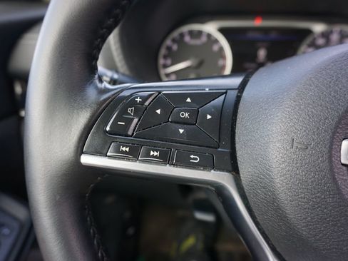 Used 2025 Nissan Sentra SV w/ All-Weather Package FWD image 8