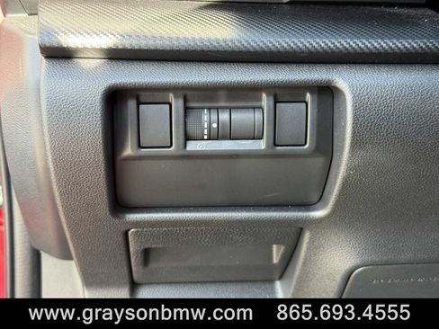 Used 2024 Subaru Crosstrek 2.0i Premium image 22