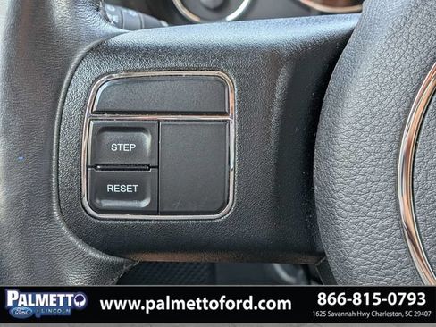 Used 2018 Jeep Wrangler Unlimited Rubicon AWD/4WD image 23