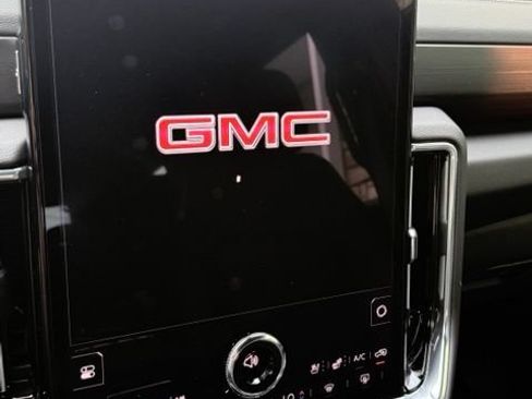 Used 2025 GMC Yukon Denali RWD image 49