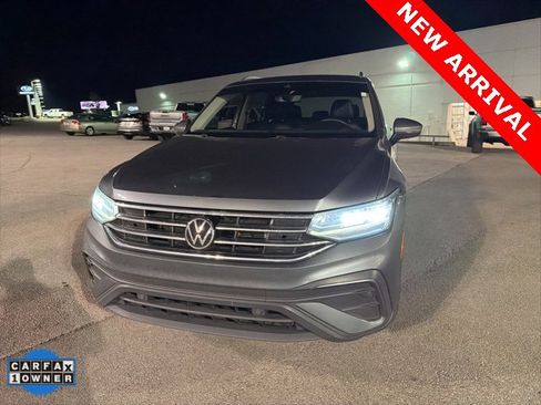 Used 2023 Volkswagen Tiguan SE image 8