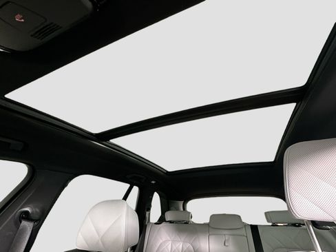 Certified 2025 BMW X5 M60i w/ Climate Comfort Package image 23