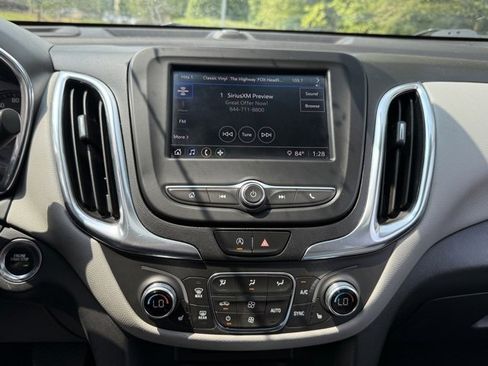 Used 2023 Chevrolet Equinox LT image 16