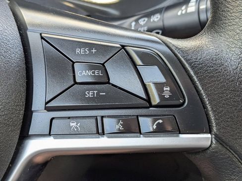 Used 2025 Nissan Sentra SV FWD image 22