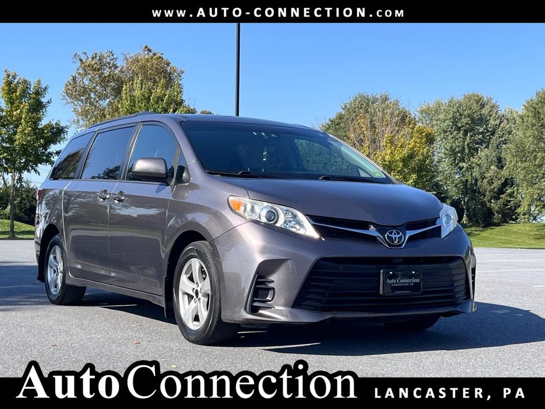 Used 2019 Toyota Sienna LE FWD image 1