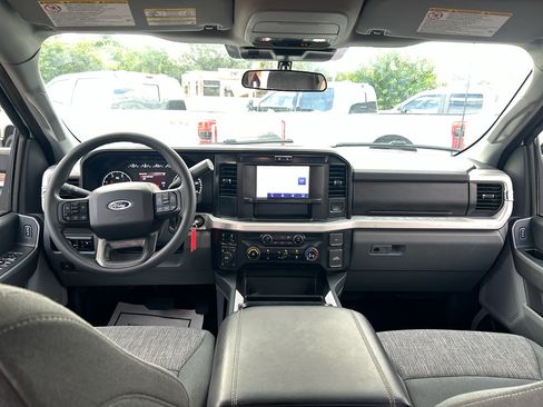 Used 2025 Ford F250 XLT w/ FX4 Off-Road Package AWD/4WD image 15