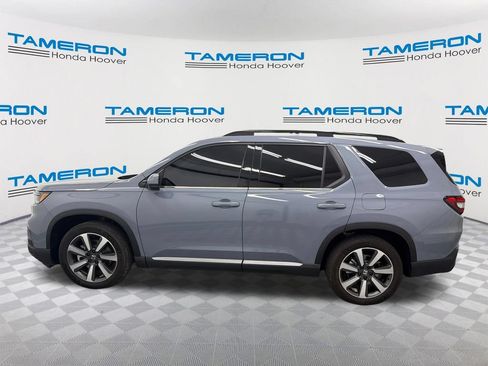 Used 2023 Honda Pilot Touring image 2