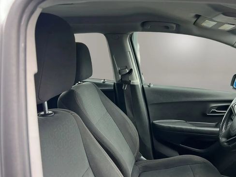 Used 2019 Chevrolet Trax LS image 16