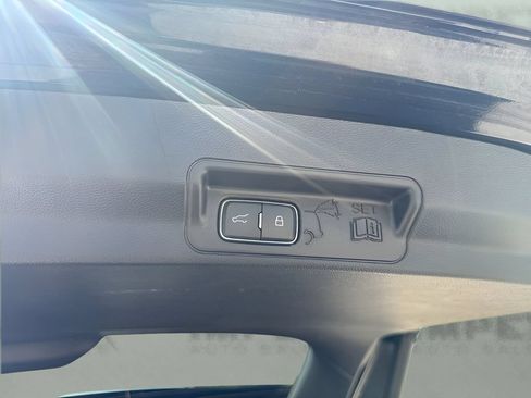 Used 2025 Ford Explorer Platinum AWD/4WD image 20