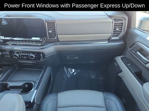 Used 2025 Chevrolet Silverado 2500 ZR2 w/ Technology Package image 23