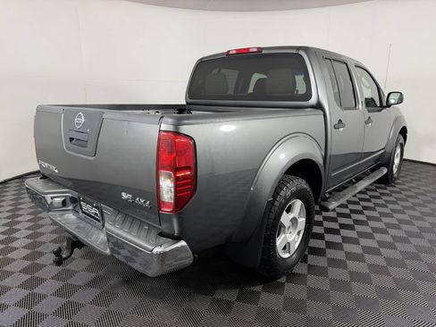 Used 2005 Nissan Frontier SE AWD/4WD image 6