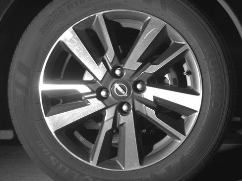 Used 2025 Nissan Versa SV FWD image 16