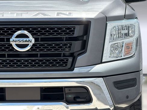 Used 2021 Nissan Titan SV w/ SV Convenience Package AWD/4WD image 12