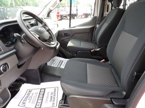 Used 2025 Ford Transit 250 Low Roof w/ Exterior Upgrade Package RWD image 17