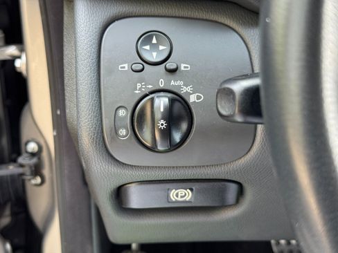 Used 2004 Mercedes-Benz C 230 Coupe image 17