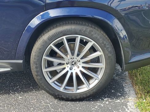 Used 2022 Mercedes-Benz GLS 450 4MATIC image 13