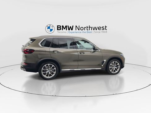 New 2026 BMW X5 xDrive40i AWD/4WD image 4