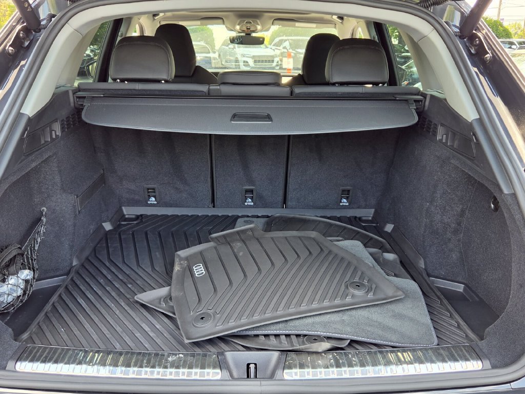 Certified 2025 Audi Q5 Premium AWD/4WD image 16