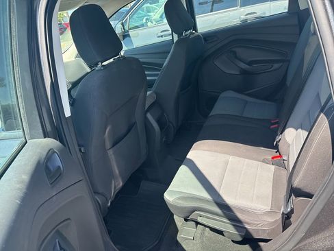 Used 2018 Ford Escape S image 3