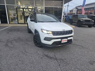Used 2024 Jeep Compass Latitude w/ Sun and Sound Group video 2